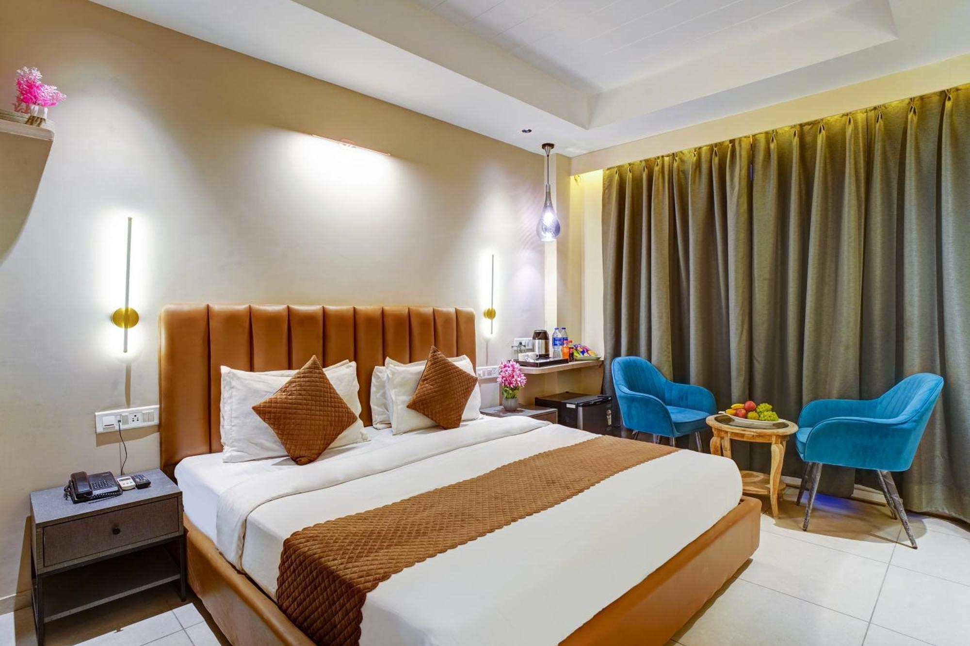 Rjk Stay - Sohna Road & Spaze It Park Gurgaon Exteriör bild