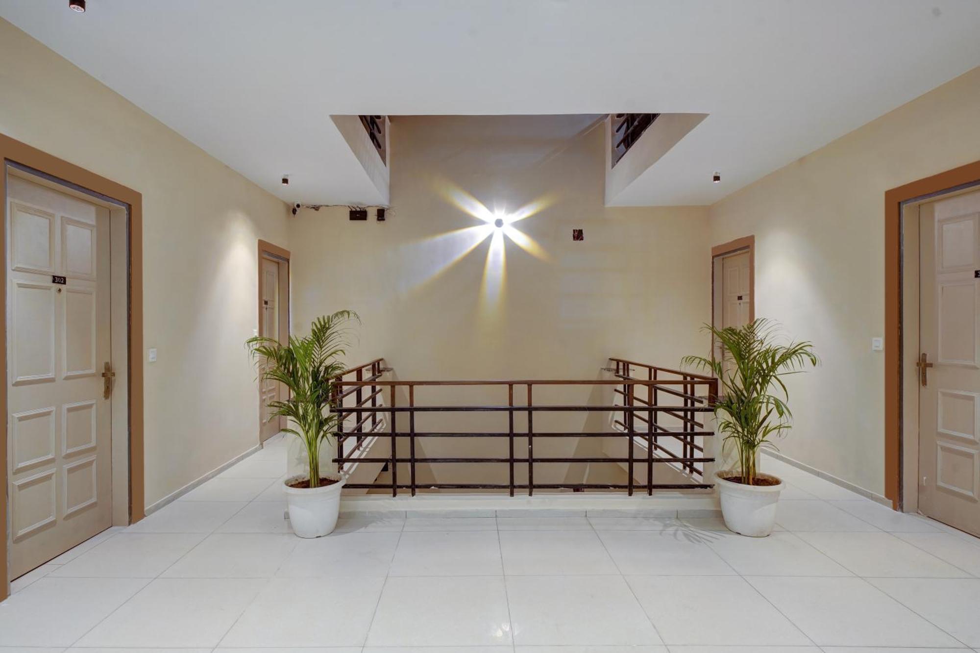 Rjk Stay - Sohna Road & Spaze It Park Gurgaon Exteriör bild